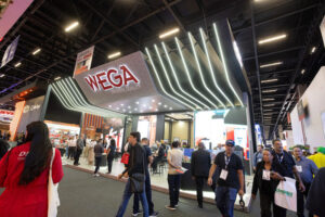 Leia mais sobre o artigo Wega Motors celebra sucesso histórico na Automec 2025 com lançamentos, recorde de visitação e protagonismo no relacionamento com o mercado